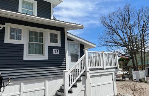 Wolfeboro Apartment | Caretakers Apartment-Split level w/European Bath