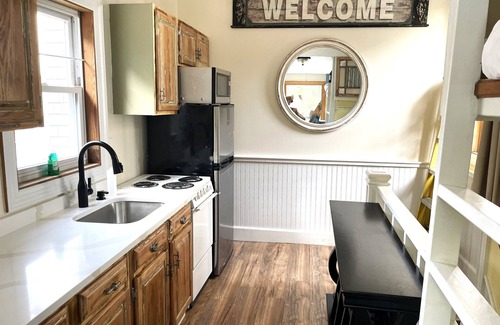 Wolfeboro Apartment | Caretakers Apartment-Split level w/Wet Room Bath