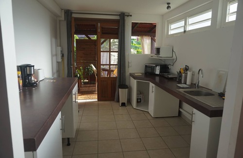 Port-Louis Apartment | Caribbean Creol 'Keys - studio anoli - 10 min walk from the beach and shops