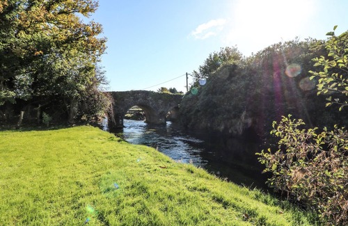 Enniscorthy Cottage | CARLEY'S BRIDGE HOUSE, family friendly in Enniscorthy, County Wexford