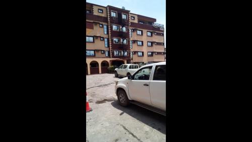 Apapa Cabin | Carliza Hotel - Standard