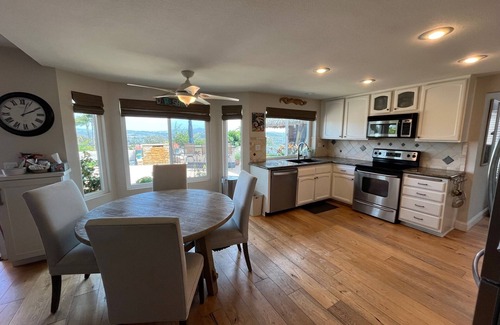 Olde Carlsbad House | Carlsbad Coastal Oasis, 4 Bedrooms, bike to village or the beach.