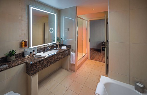 Turnapin Great Hotel | Carlton Hotel Dublin Airport Hotel