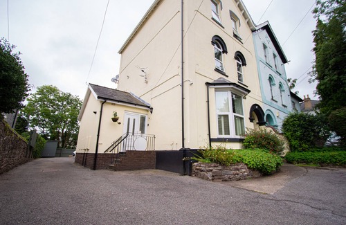 Newport Apartment | Carlton House