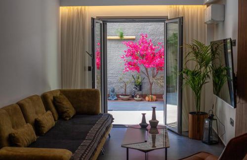 Peristeri Apartment | Carmen's cozy&luxury apartment!