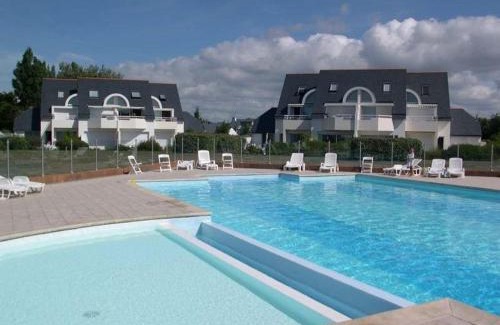 Carnac Apartment | Carnac - Duplex 3 pièces avec piscine, proche plage et WiFi inclus - FR-1-477-212