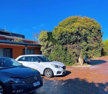 Carnegie Hotel | Carnegie Motor Lodge
