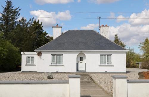 Dungloe House | Carnmore Cottage