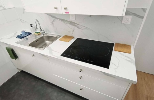 Arras Condo | Caroline's Apartment - Near of the Belfry