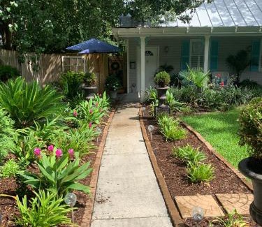 Summerville Historic District Bed & Breakfast | Caroline's Bed and Breakfast