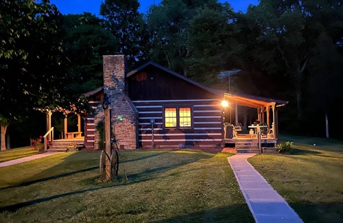 Vevay Cabin | Carol’s Cabin in the Woods in Historic Hoosier Hills