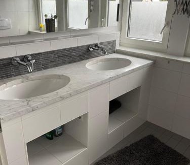 Alt-Rentfort Apartment | Caros Zimmer Gladbeck