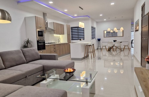 Qrendi Apartment | Carousel - Modern Spacious Apartment