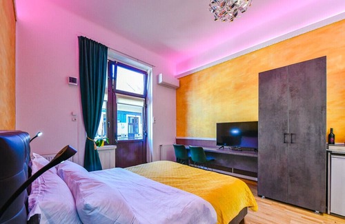 Cluj-Napoca City Centre Apartment | Carpe Diem Charming & Central