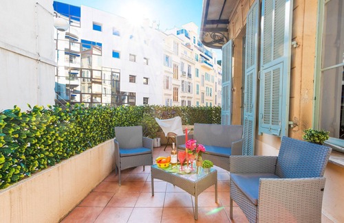 Musicians Quarter Apartment | CARRE D' OR TERRACE AP4015 by RIVIERA HOLIDAY HOME