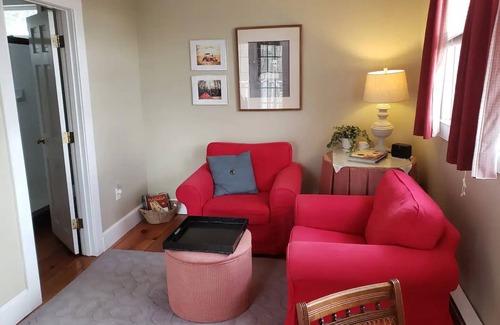 Etlan House | Carriage House.cozy cottage located at our winery at the base of Old Rag Mtn.