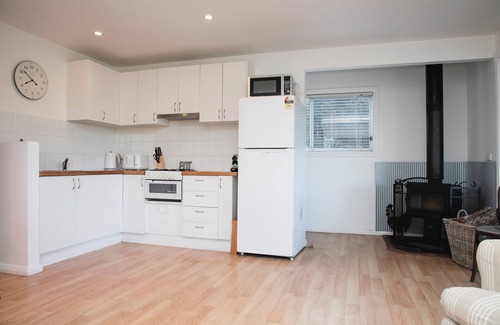 Nelligen Cottage | Carrie's Cottage is a pet friendly, Cottage get away, on the Clyde river!