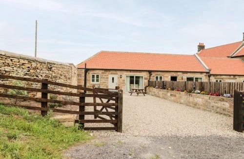 Ruswarp House | Cartwheel Cottage at Broadings Farm