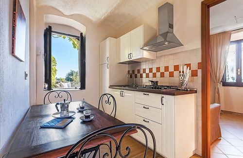 Santa Caterina Dello Ionio Marina House | Casa Iorana D: A characteristic and welcoming apartment located right on the beach, with Free WI-FI.