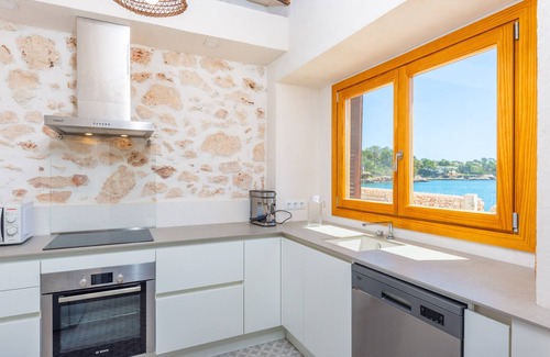Portopetro House | CAS PADRINS (PORTOPETRO) - Picturesque house in front of the sea in Portopetro with free W