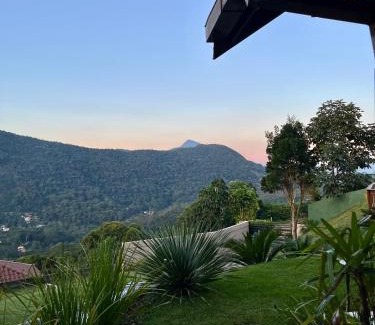 Teresopolis House | Casa 04 Monte Boa Vista - Conforto com Piscina Privativa, Sauna e Lareira