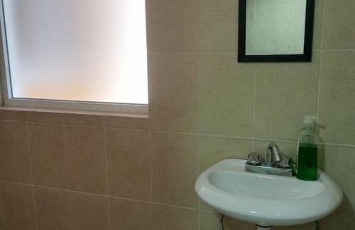 Tehuacan House | Casa a 5 Minutos del Hospital de La Mujer con Todos Los Servicios