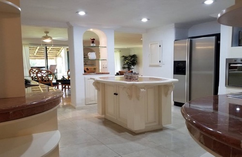 Zona Hotelera House | Casa a la orilla de la laguna Nichupte