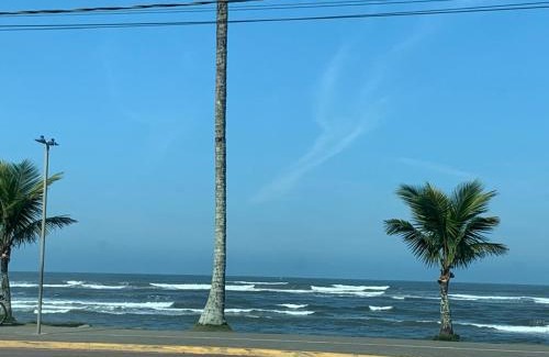 Itanhaem House | Casa aconchegante com suíte e mezanino para até 10 pessoas