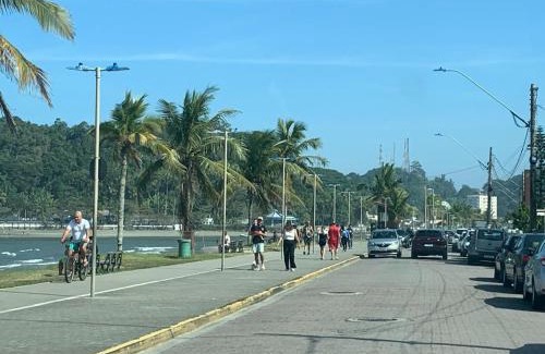 Itanhaem House | Casa aconchegante com suíte e mezanino para até 10 pessoas