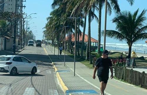 Itanhaem House | Casa aconchegante com suíte e mezanino para até 10 pessoas