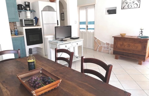 Bosa Marina House | Casa Acqua Marina, 100m to beach: veranda, garden, bbq, air conditioner, WiFi.