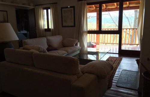 Guils de Cerdanya Apartment | Casa adosada de estilo rústico en Guils