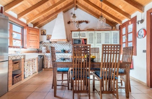 San Bartolome de Tirajana Cottage | Casa Agustin-Piscina 27º(not shared) -A/C- wifi