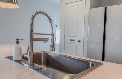 Wetmore House | Casa Aleman · Relax in Style Near Downtown, rivers & Gruene.