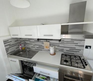 San Teodoro Apartment | Casa Alizeri FREE PARKING COPERTO, 2 min a piedi