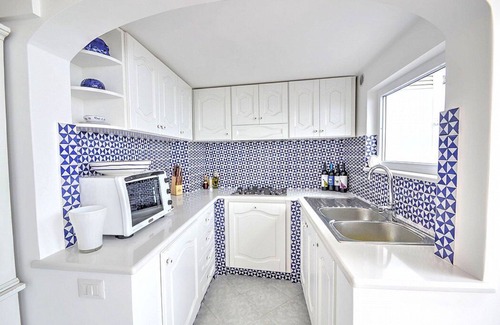 Positano City Centre House | Casa Amare: A charming independent house which faces the sun and the sea, with Free WI-FI.