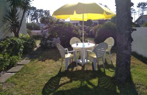 Esmoriz House | Casa Amarela