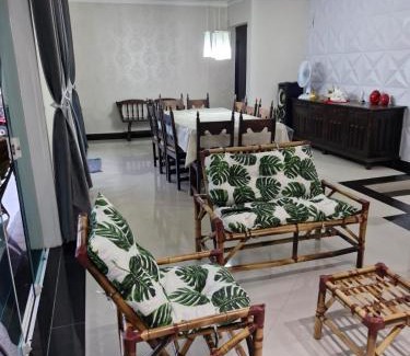 Veloso House | Casa amarela veloso