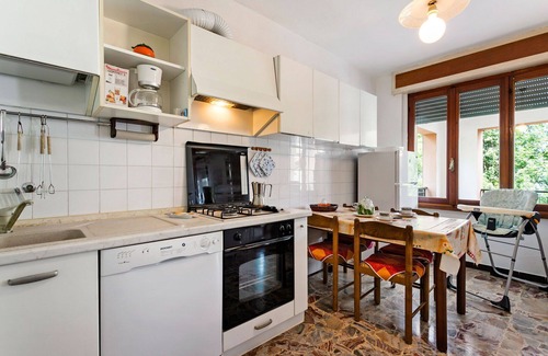 Vignola House | Casa Ambrogio, Family Holiday Home, 3Br And Parking By Halldis