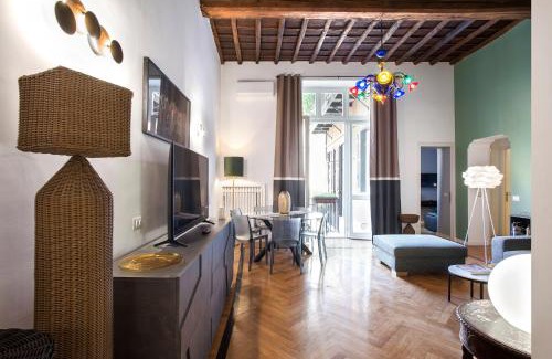 Rione III Colonna Apartment | Casa Ameliotta Design