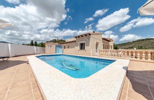 La Empedrola House | Casa Amina