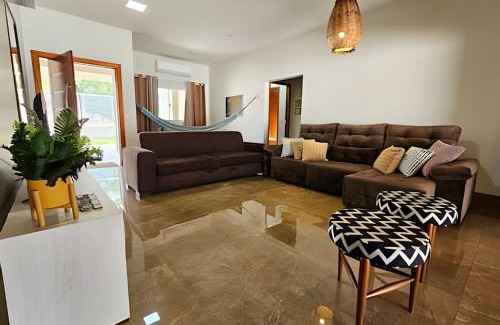 Bonito House | Casa ampla e confortável. Piscina e churrasqueira.
