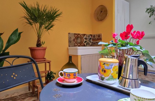 Carloforte Apartment | Casa Annetta - Apartment with private courtyard in the heart of Carloforte