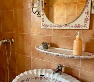 Collbato House | Casa Annie