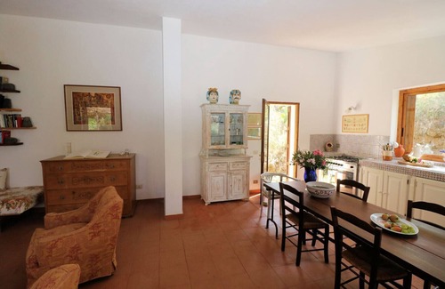 Ricadi House | Casa Antonia, for 4 people, with sea view and access to the beach