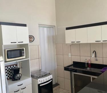 Sao Judas Tadeu House | Casa ao lado da estação ferroviária e centro histórico