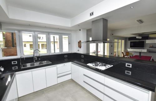 Presidencia Roque Saenz Pena Apartment | Casa relax
