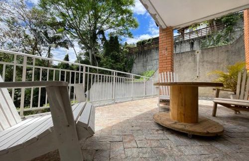 Centro Villa | Casa Arborizada - Bairro João Paulo Norte da ilha