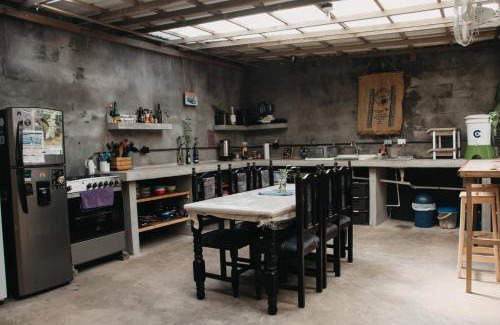 El Paredon Cabin | Casa Austera