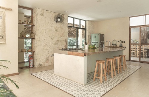 Francisco Uh May Cottage | Casa Auto Sustentable en la Selva. 50 Mbps Wifi